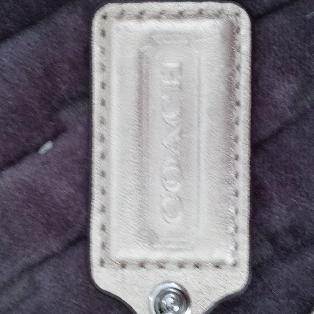 Coach gold purse - Picture 4 of 12